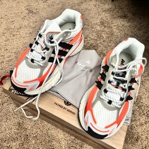 Adidas Sneakers - White and Orange